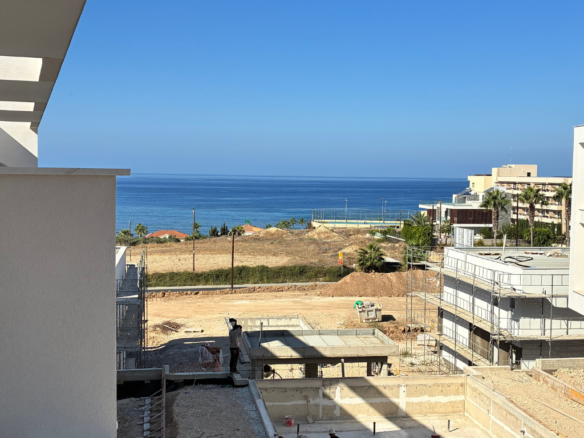 Brand new 2 Bedroom 2 bathroom Apartment with Seaviews in Kissonerga,Paphos