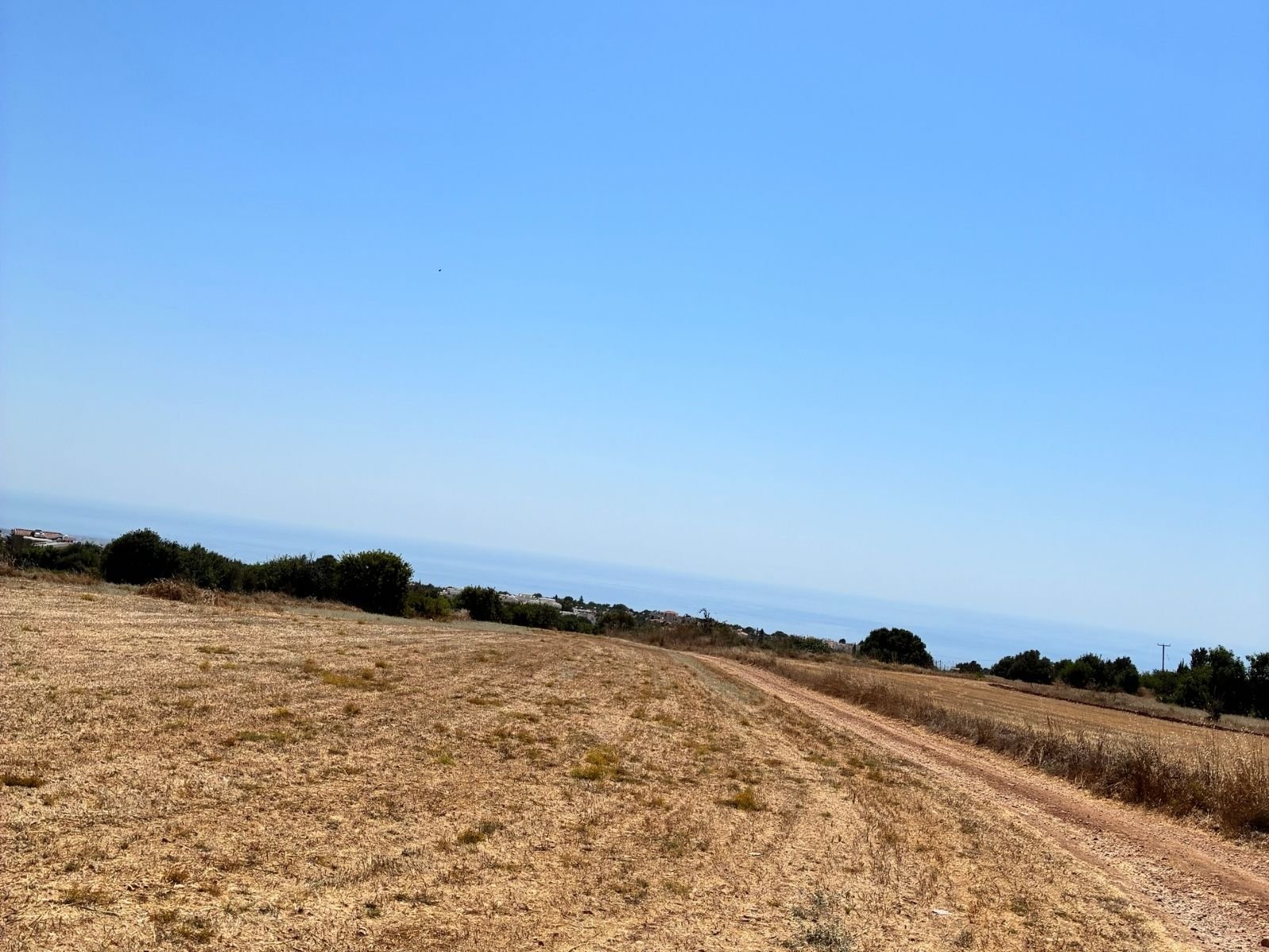 Large plot of residentual LAnd in Tala tremeithousa paphos