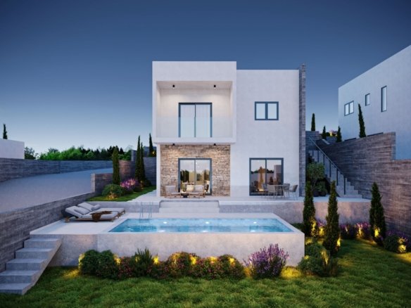 4 Bedroom Villas in Peyia