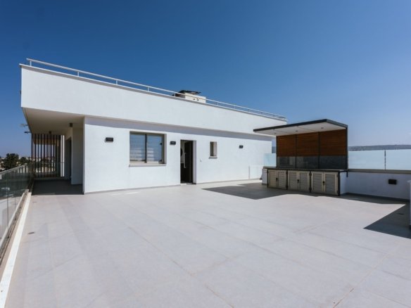 2bedroom 2 bathroom penthouse in kato paphos
