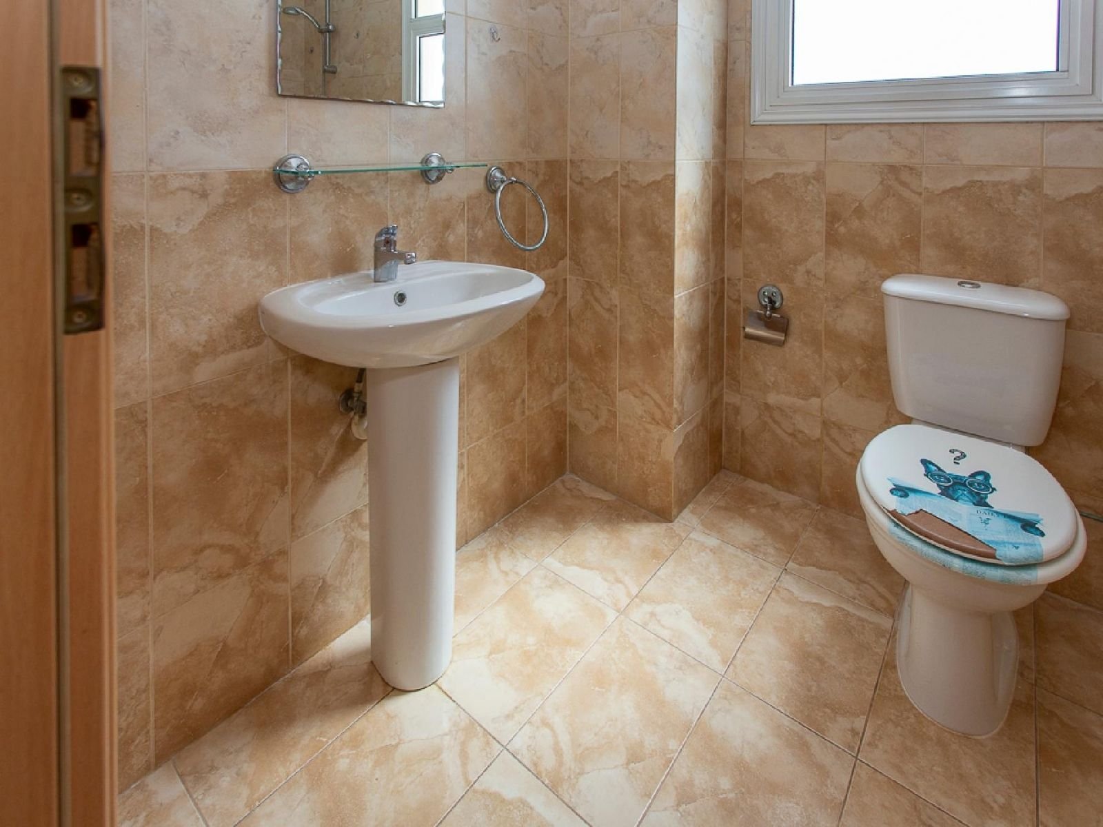 2 Bedroom Apartment top floor in Mandria , Paphos