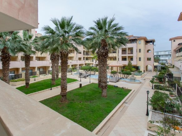 2 Bedroom Townhouse in Kato Paphos close to the mall