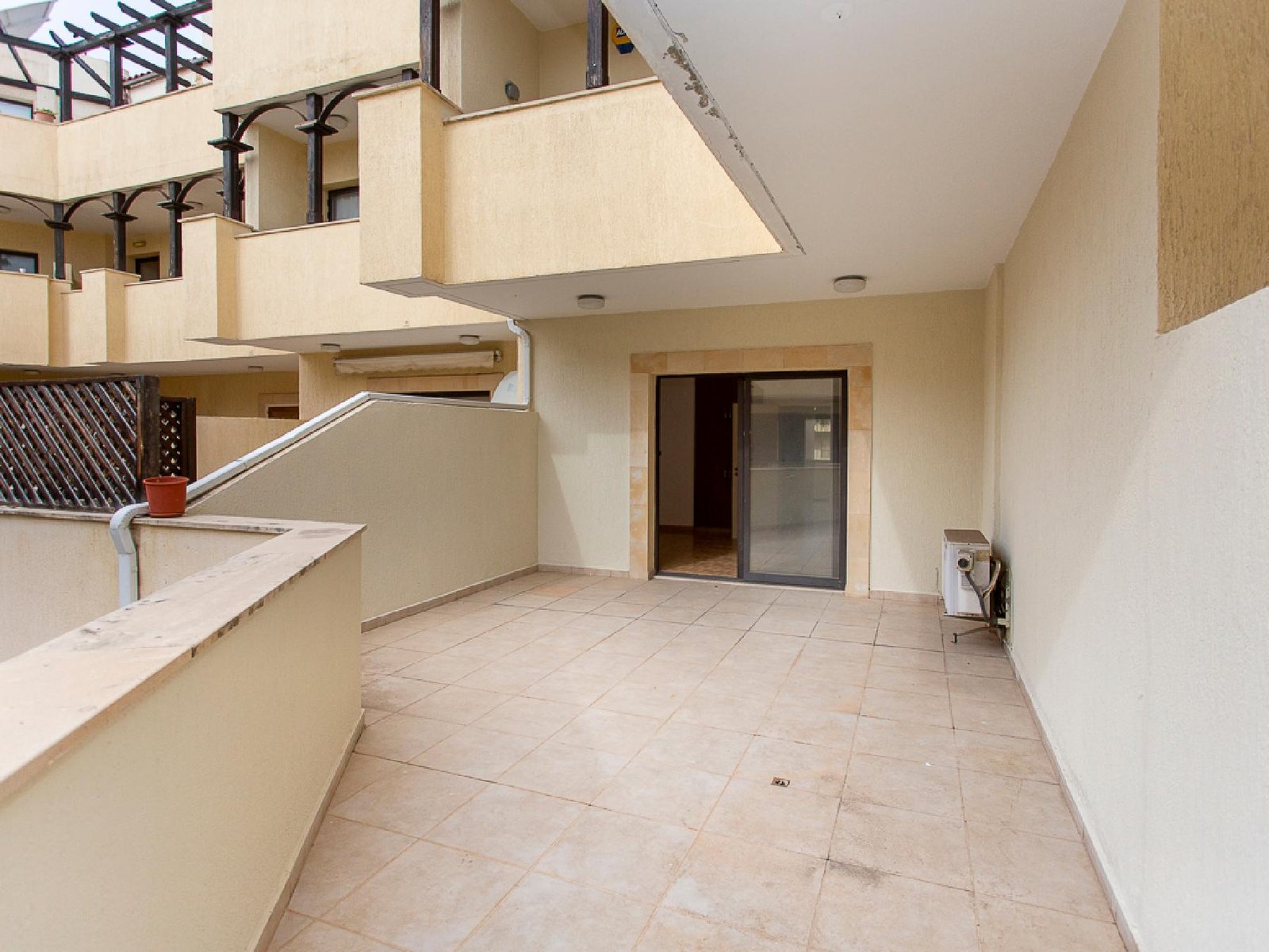 2 Bedroom Townhouse in Kato Paphos close to the mall