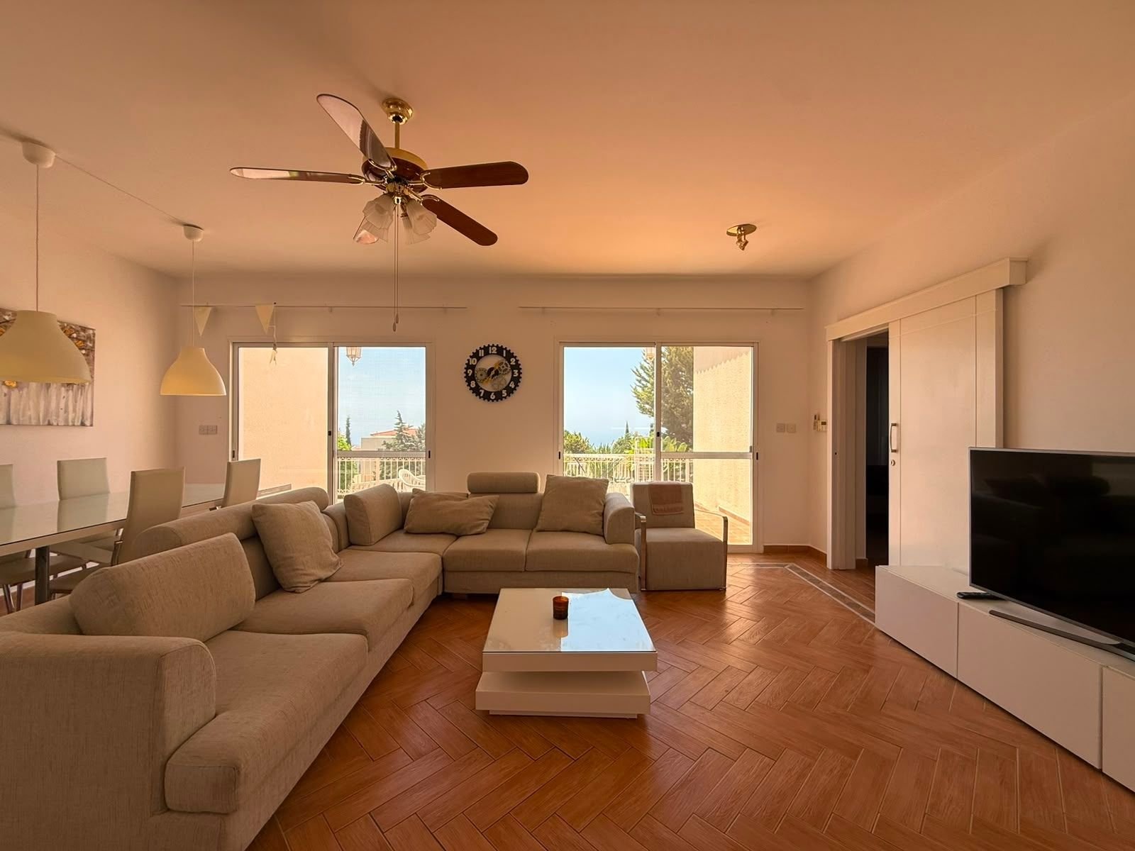 3 Bedroom bungalow in Tala with a private pool sea views
