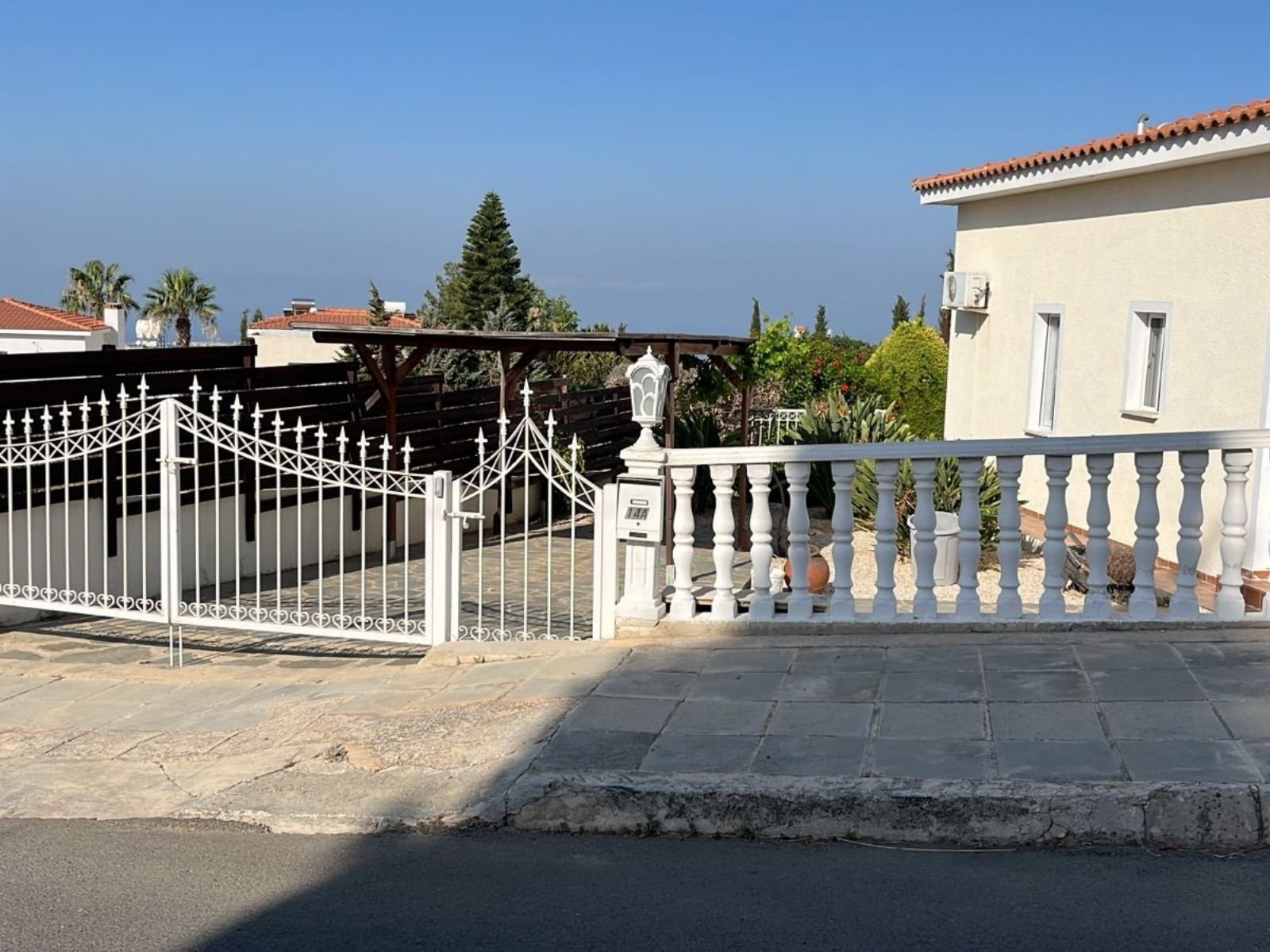 3 Bedroom bungalow in Tala with a private pool sea views