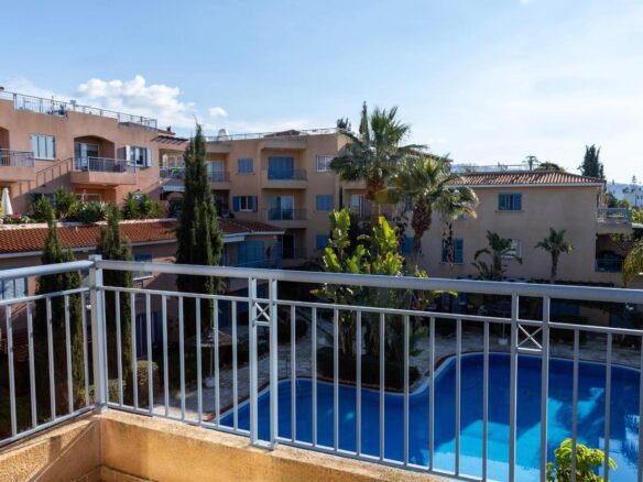 2 Bedroom Apartment in Peyia