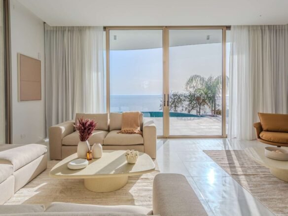 5 Bedroom Villa in Kissonerga