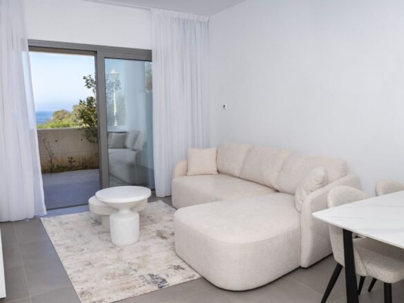 2 Bedroom Apartment in Coral Bay