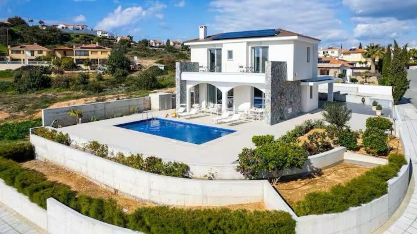 Modern 3 Bedroom Villa with Stunning Seaview's in Pissouri.