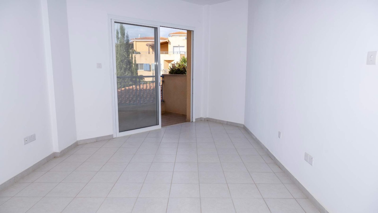 2 Bedroom Apartment in Peyia 2 Bedroom Apartment in Peyia