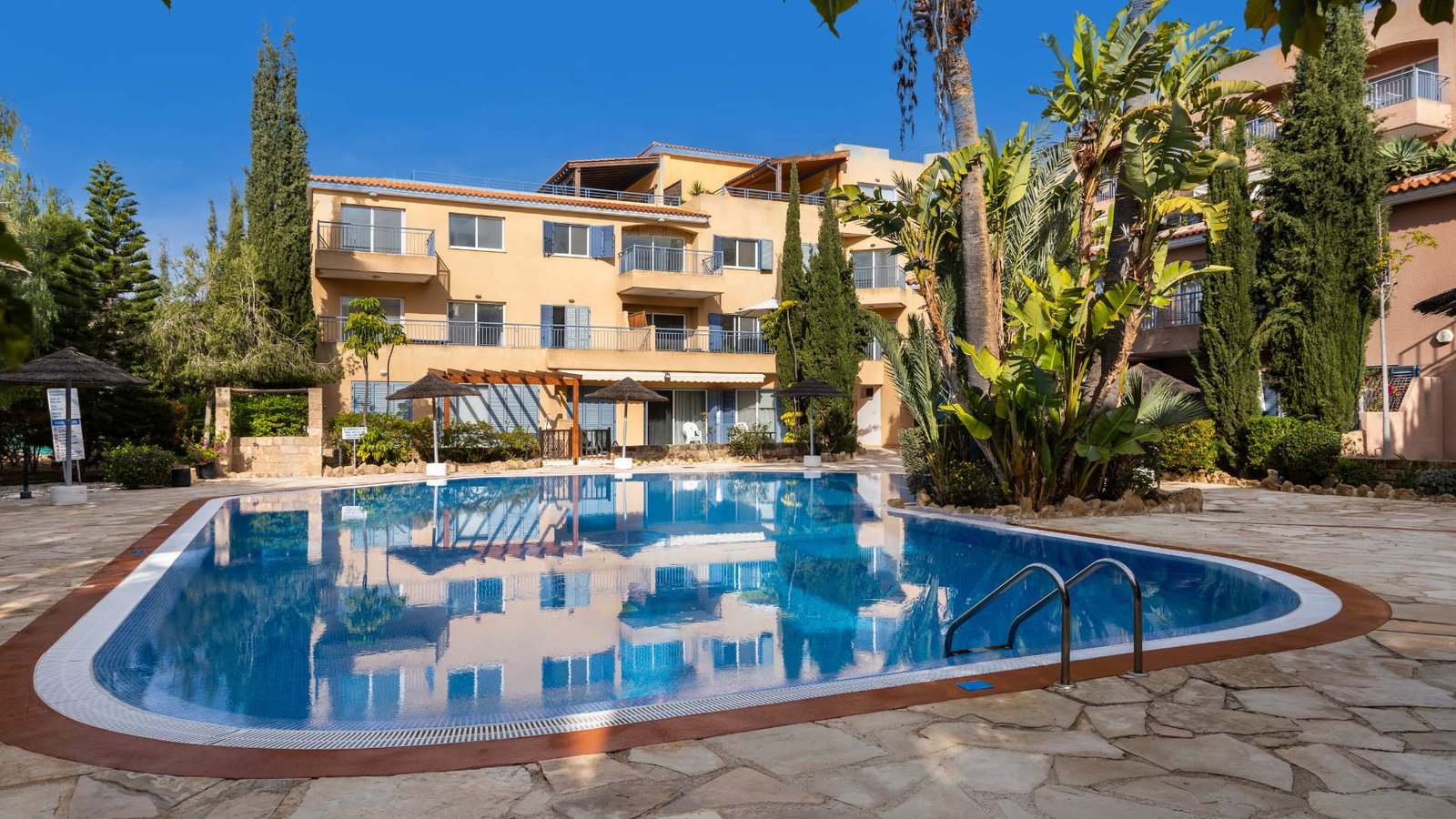 2 Bedroom Apartment in Peyia