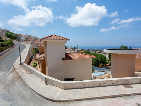2 Bedroom and 2 Bathroom Apartment in Peyia Paphos
