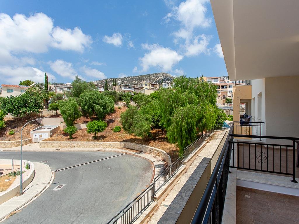 Apartament z 2 sypialniami i 2 łazienkami w Peyia, Pafos — zdjęcie 2