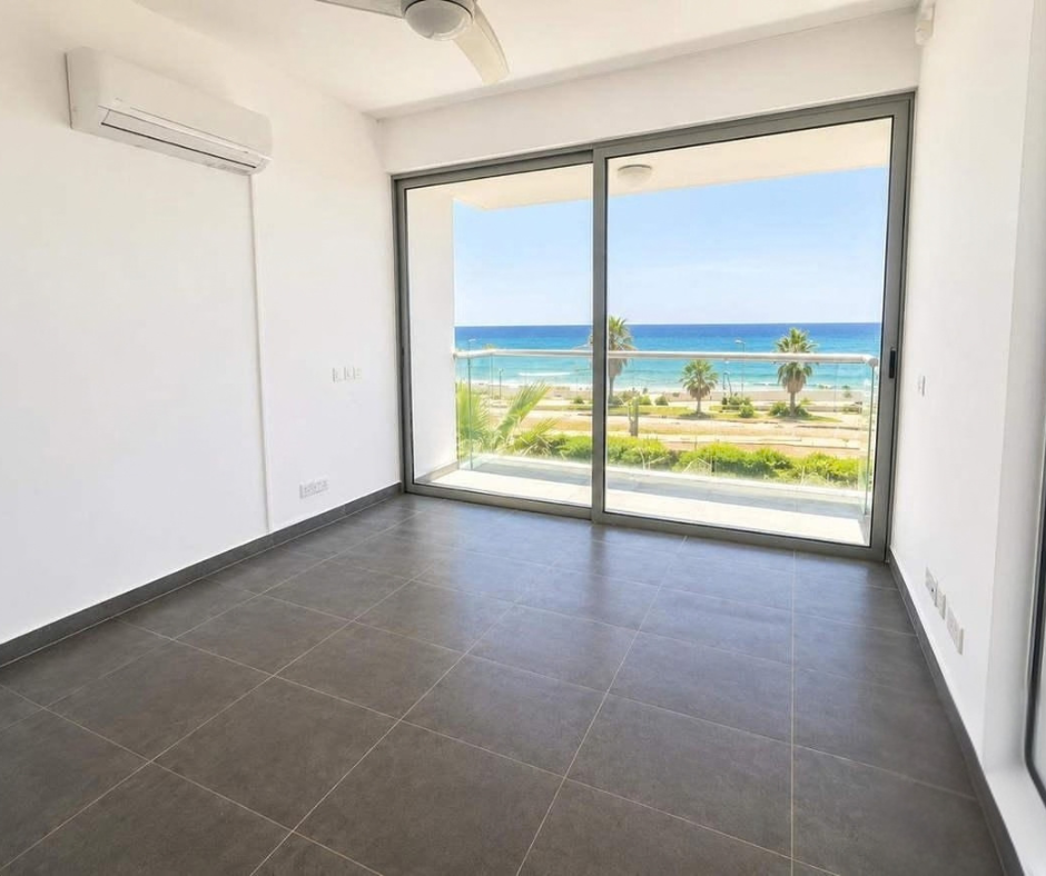 Frontline Villa 3 bedrooms in Ayia Napa
