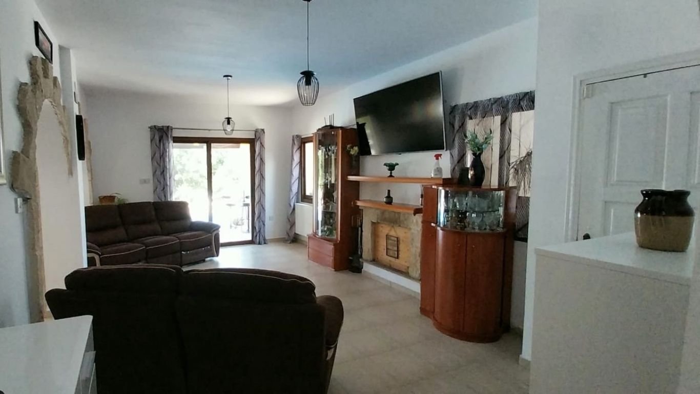3 Bedroom Villa on a Large plot in Polemi , Paphos 3 Bedroom Villa on a Large plot in Polemi , Paphos