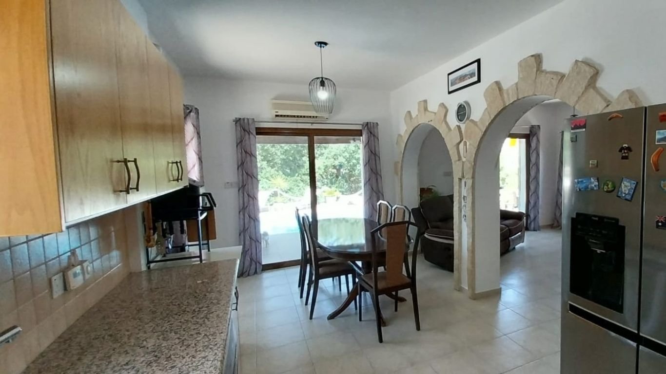 19 3 Bedroom Village house on Large plot in Polemi , Paphos
