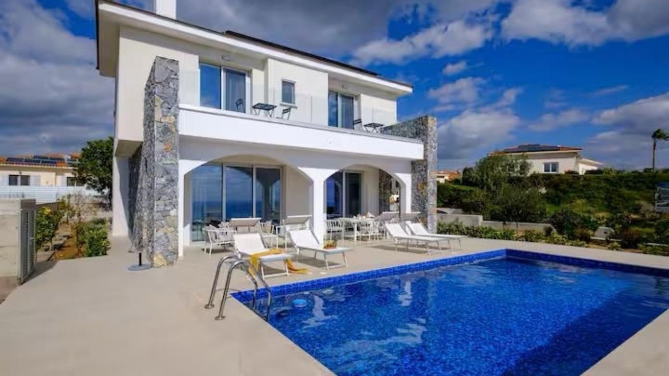 Modern 3 Bedroom Villa with Stunning Seaview's in Pissouri.