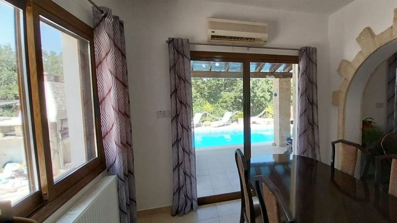 22 3 Bedroom Village house on Large plot in Polemi , Paphos