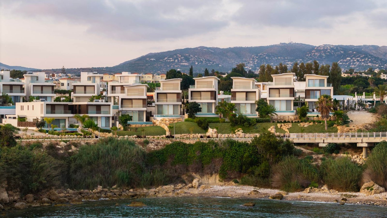 4 Bedroom  Waterfront villa in Kissonerga, Paphos