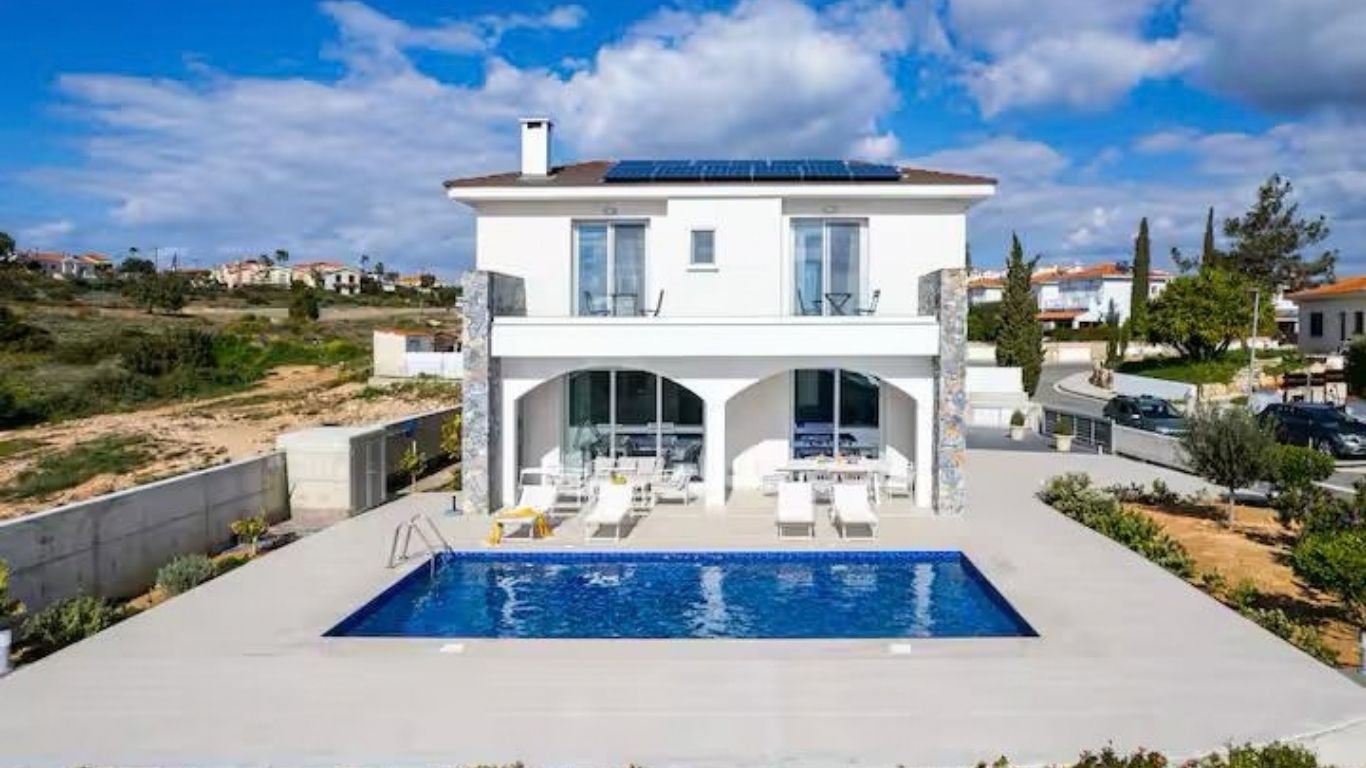 Modern 3 Bedroom Villa with Stunning Seaview's in Pissouri.