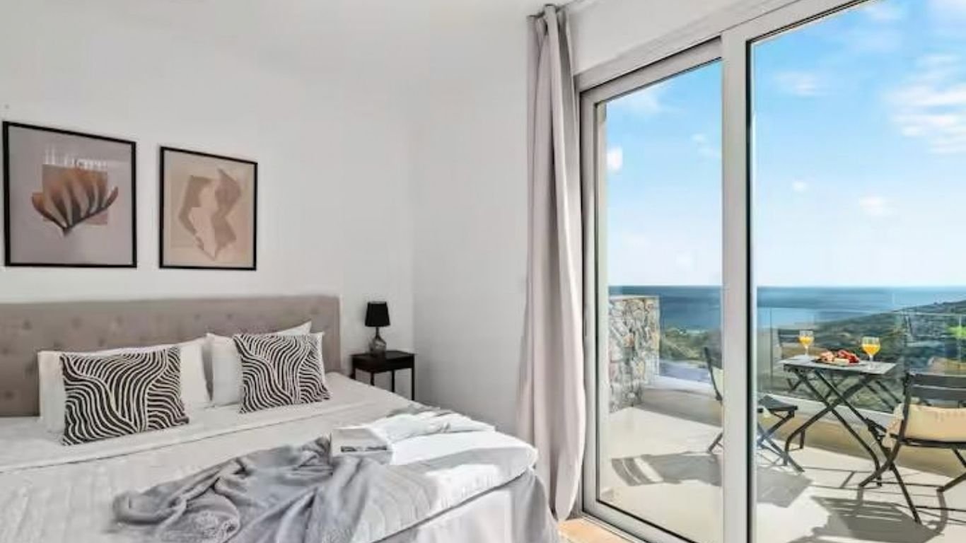Modern 3 Bedroom Villa with Stunning Seaview's in Pissouri.