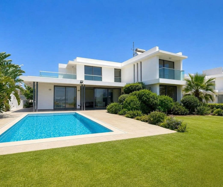 Frontline Villa 3 bedrooms in Ayia Napa