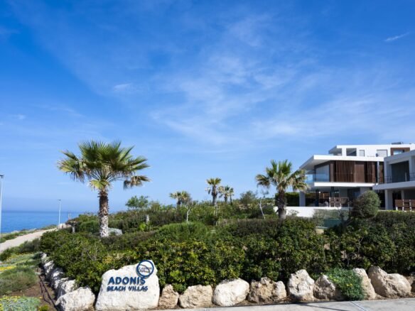 6 Bedroom Villa in Chloraka