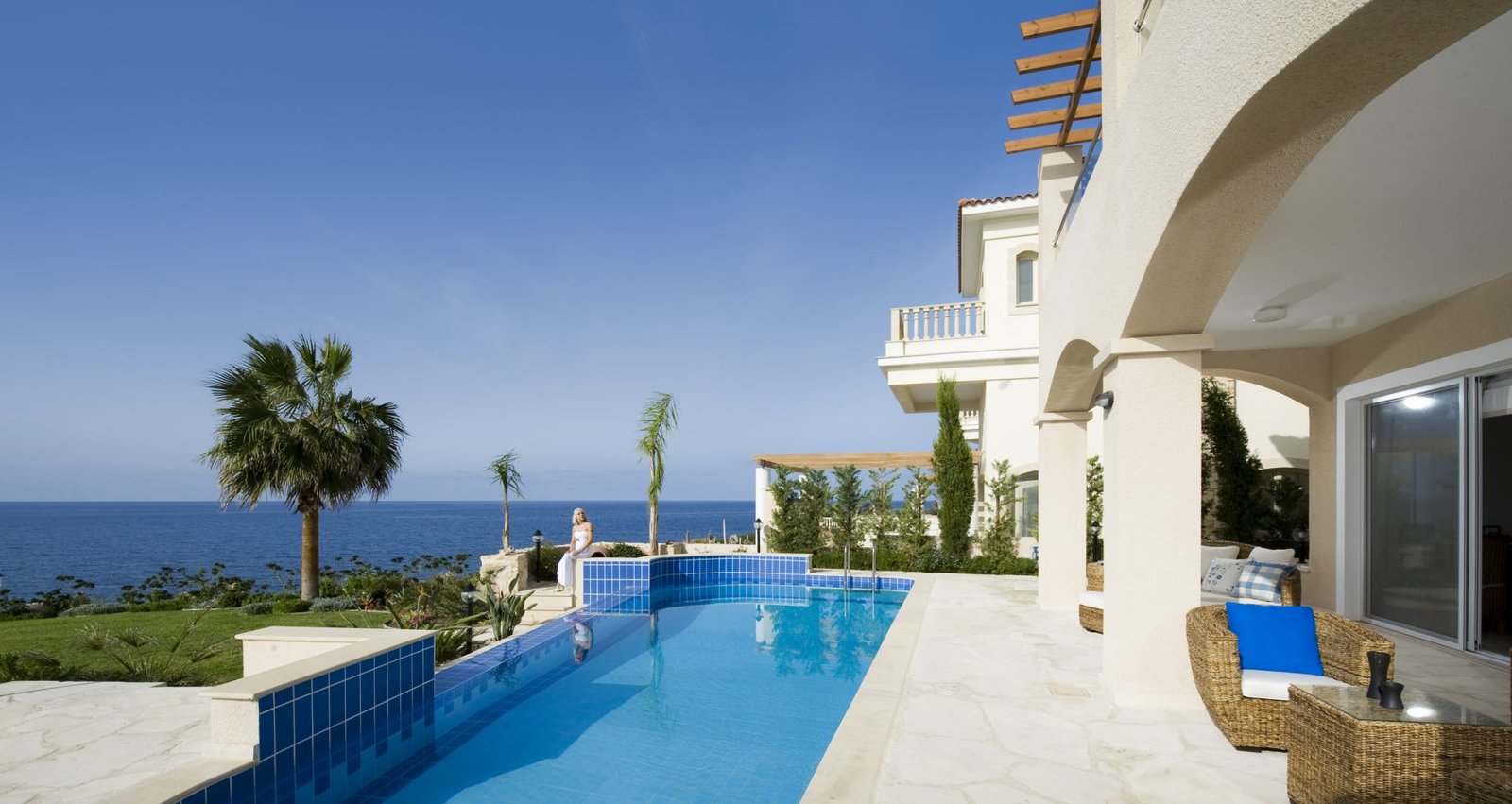 6 Bedroom Villa in Coral Bay 6 Bedroom Villa in Coral Bay