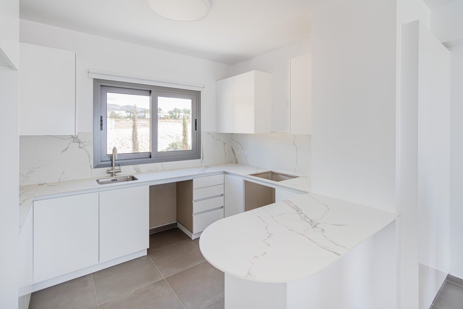 2 Bedroom Apartment in Coral Bay 2 Bedroom Apartment in Coral Bay