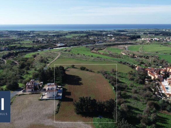 Land in Anarita