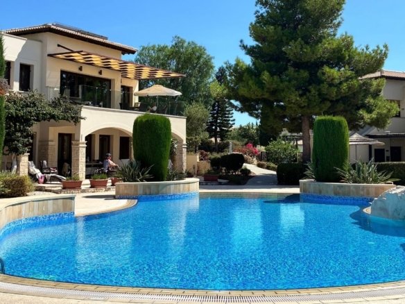 3 Bedroom Ground floor apartment with Seaview's in Aphrodite Hills, Paphos
