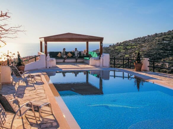 4 Bedroom Villa in Tsada