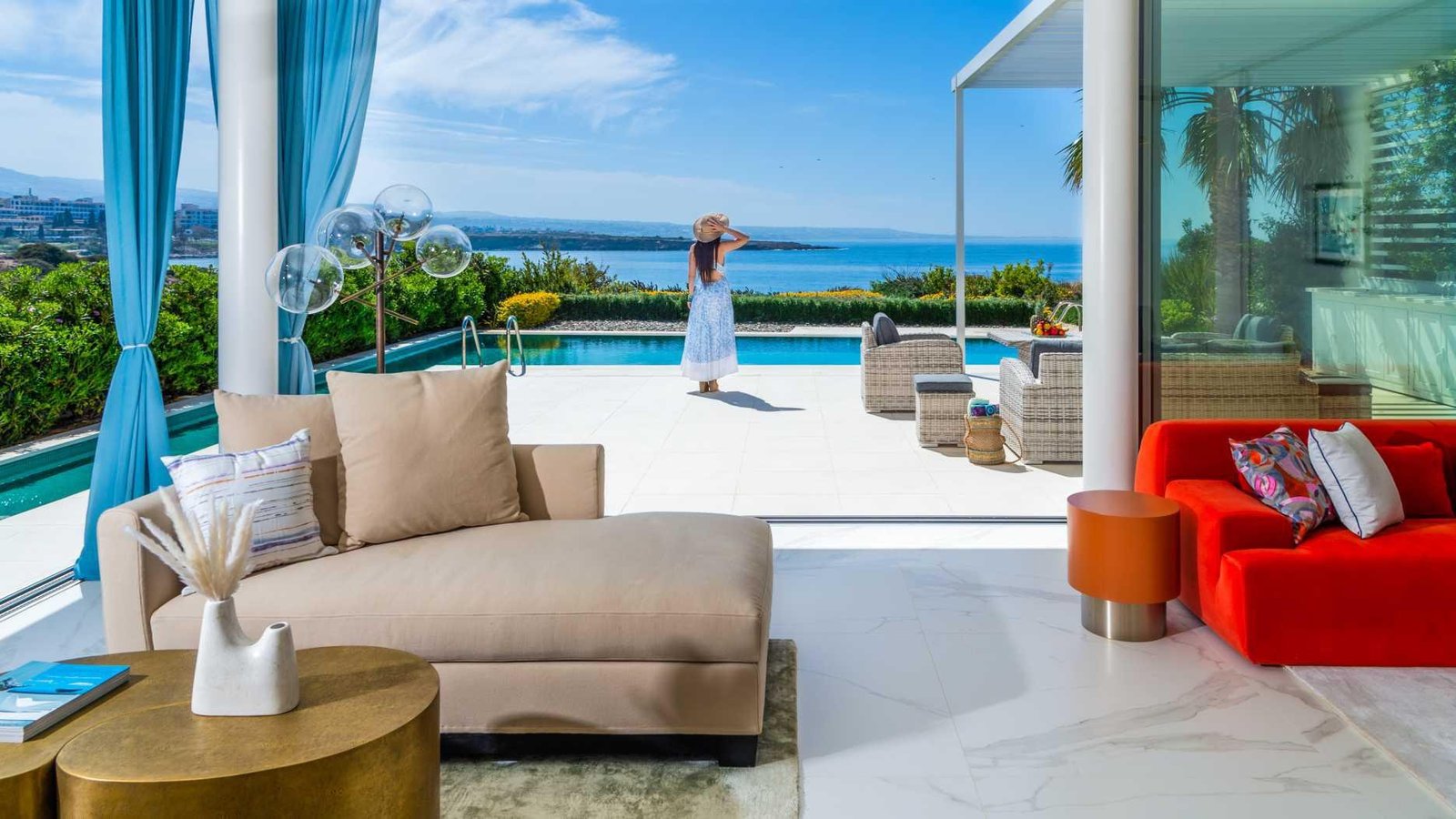 3 Bedroom Villa in Coral Bay 3 Bedroom Villa in Peyia