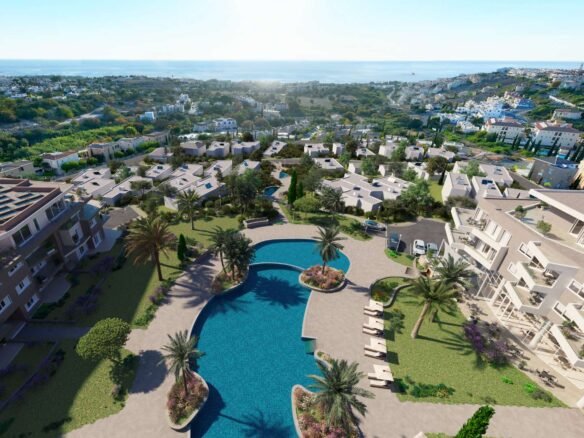 3 Bedroom Apartment in Chloraka