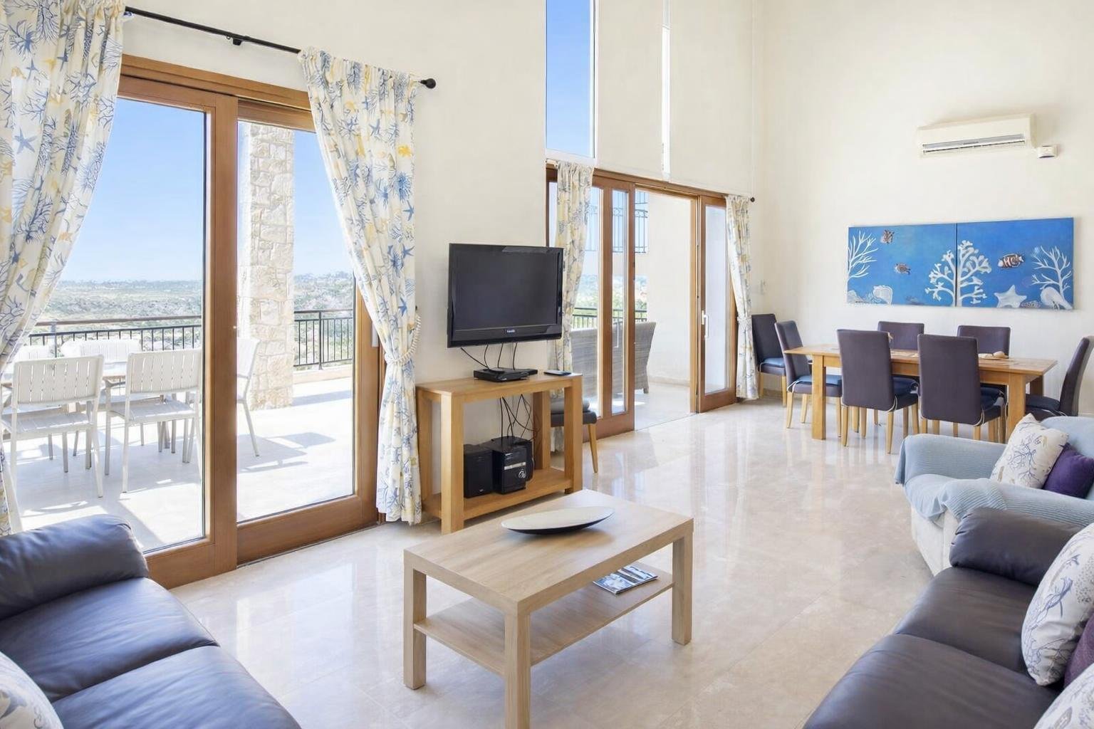 Luxury 4 Bedroom villa in Aphrodite Hills, Paphos Luxury 4 Bedroom villa in Aphrodite Hills, Paphos