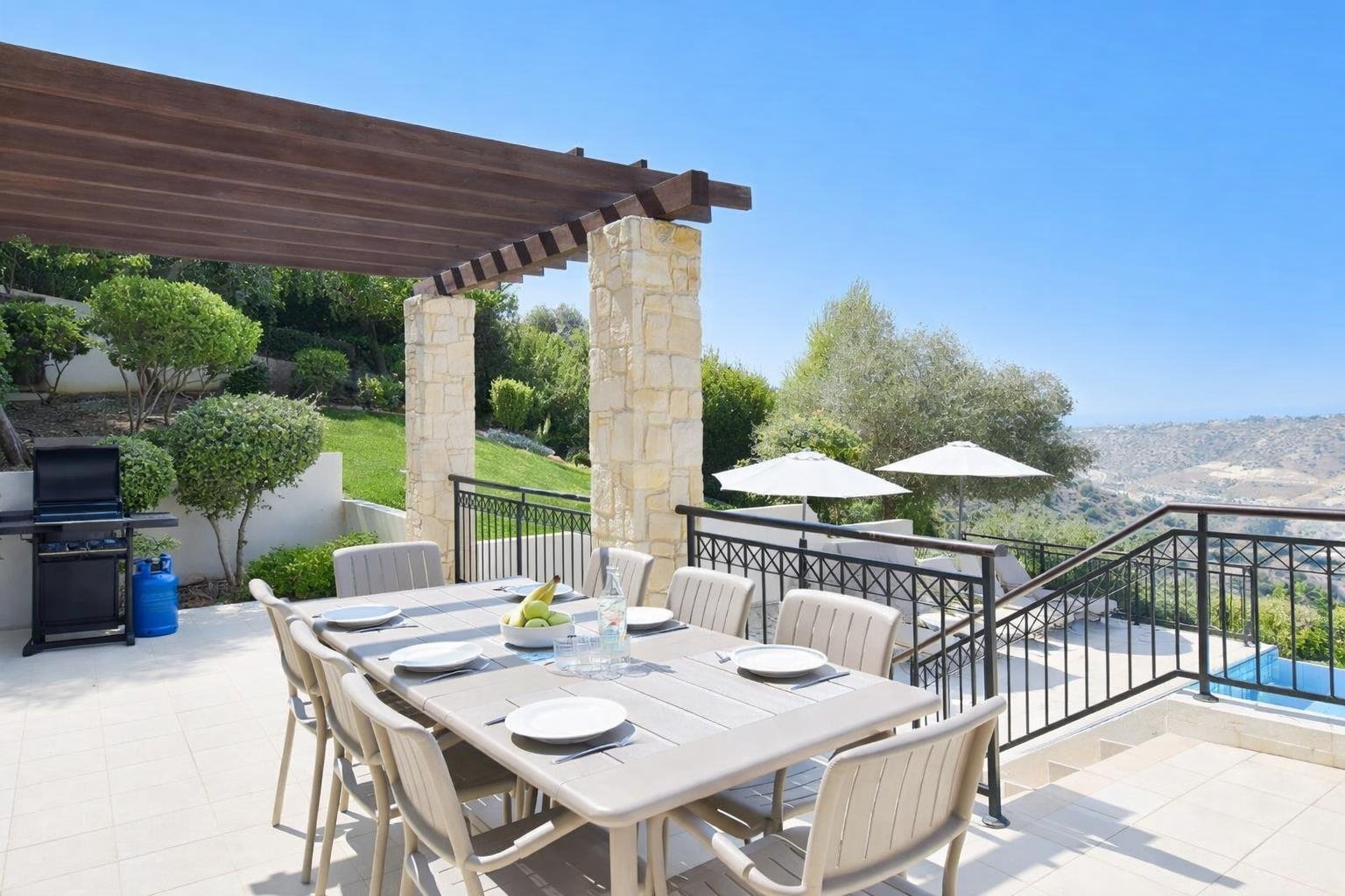 Luxury 4 Bedroom villa in Aphrodite Hills, Paphos Luxury 4 Bedroom villa in Aphrodite Hills, Paphos
