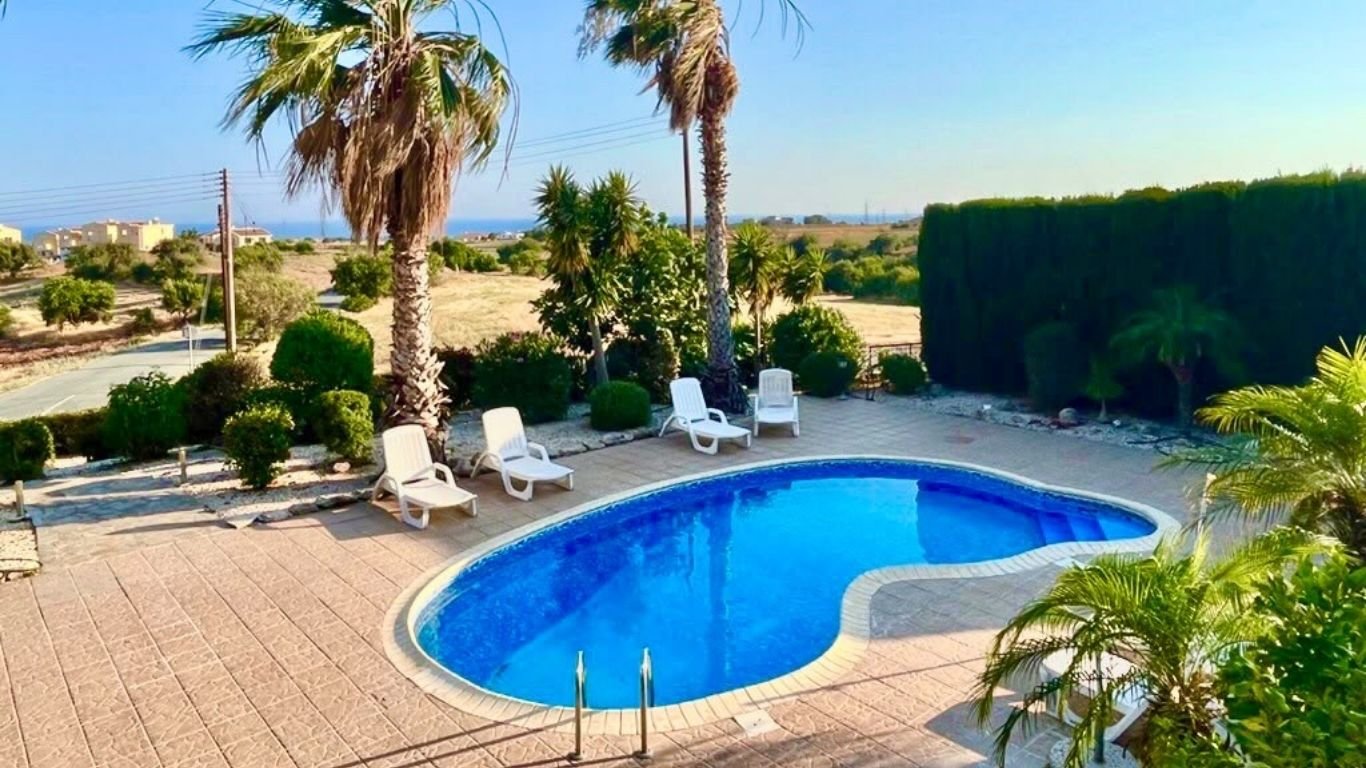 Charming 3 bedroom Villa, Seaview’s and large Plot in Anarita, Paphos. Charming 3 bedroom Villa, Seaview's and large Plot in Anarita, Paphos.