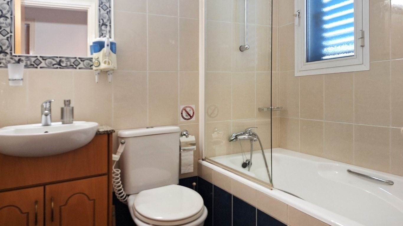3 Bedroom Bungalow with a pool in Kissonerga, Paphos