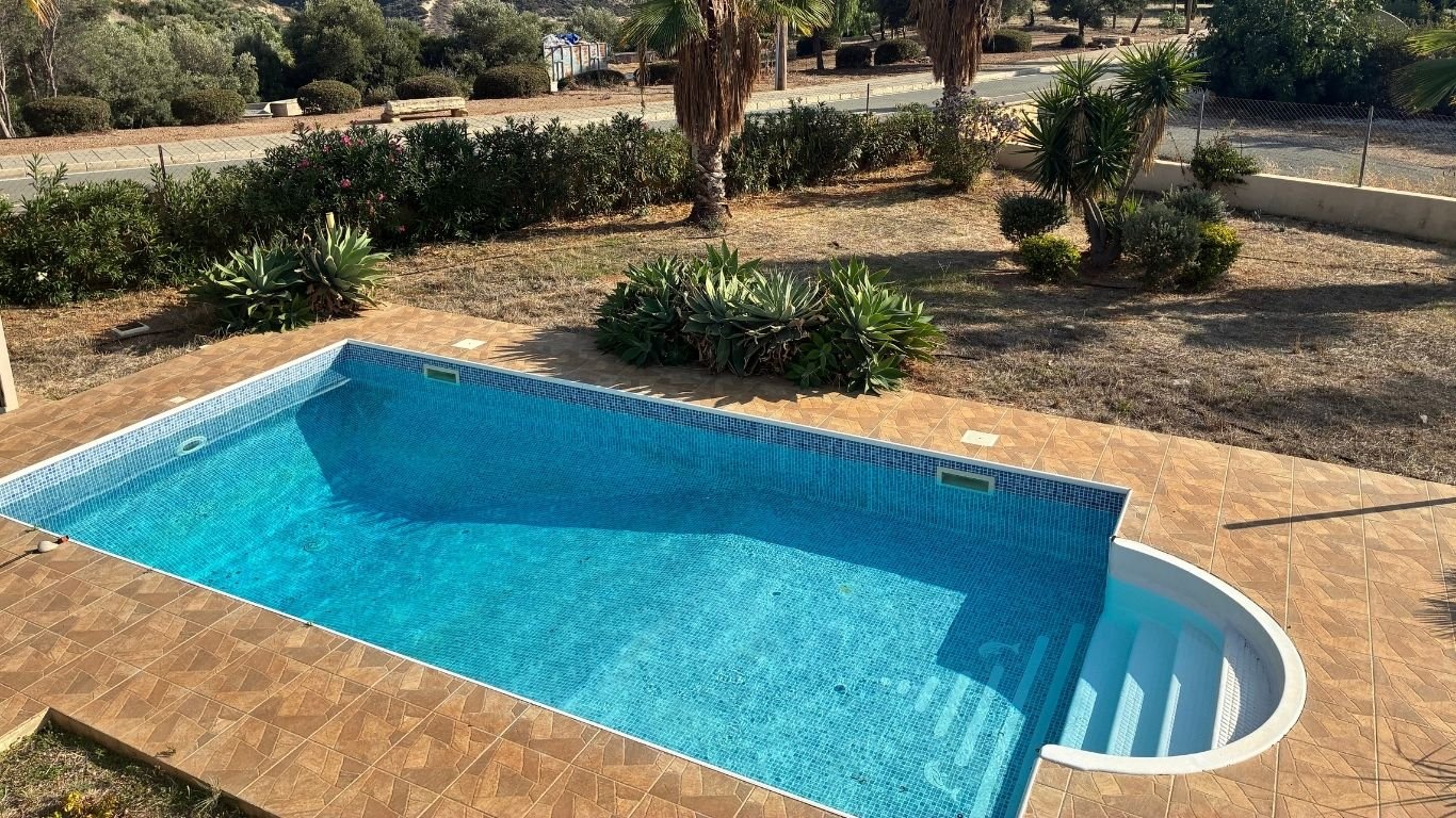 4 Bedroom 3 bathroom Bungalow in Secret Valley, Paphos